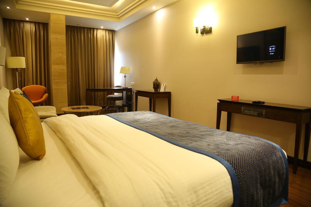 Oyo Premium Panchkula Sector 5 Hotell Rum bild