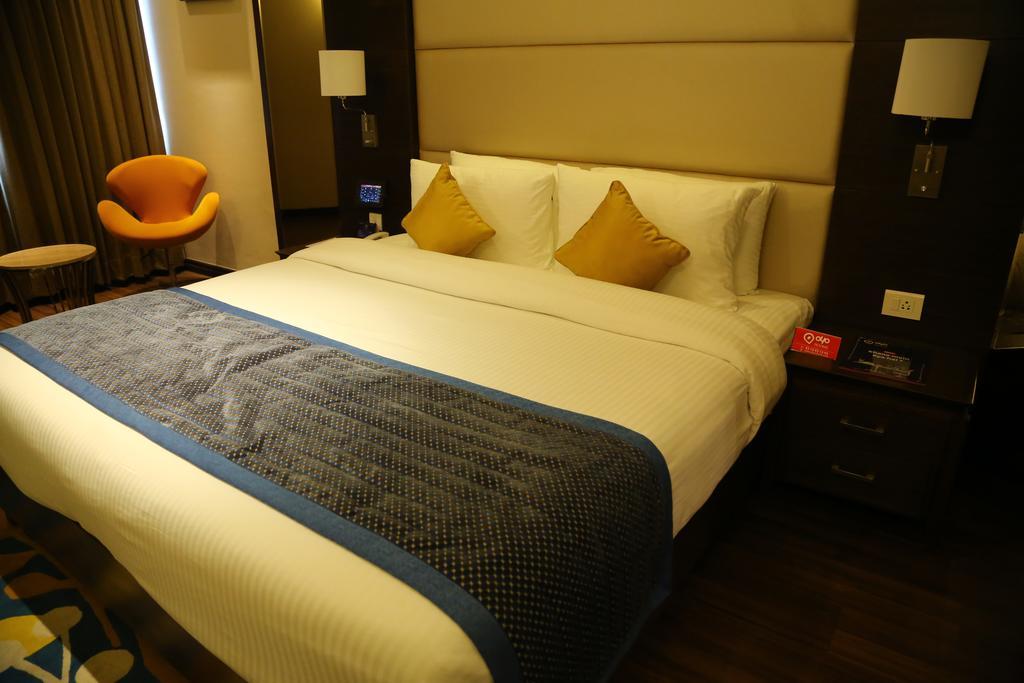 Oyo Premium Panchkula Sector 5 Hotell Exteriör bild