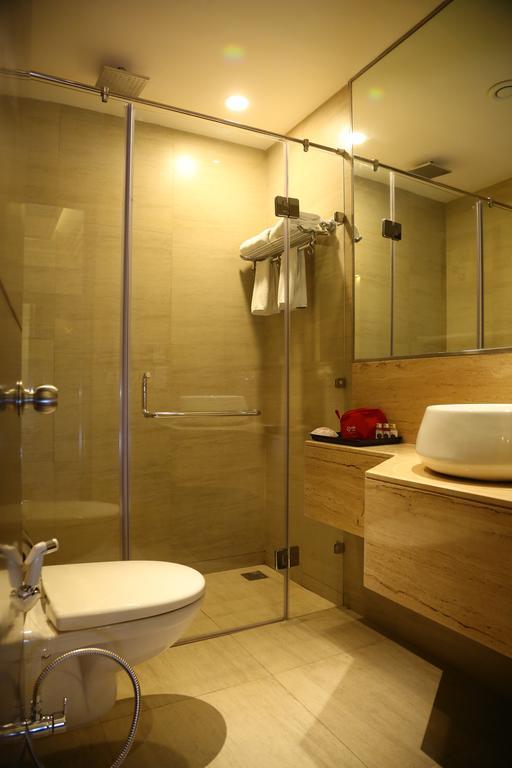 Oyo Premium Panchkula Sector 5 Hotell Exteriör bild