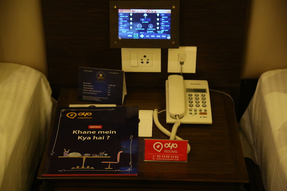 Oyo Premium Panchkula Sector 5 Hotell Exteriör bild